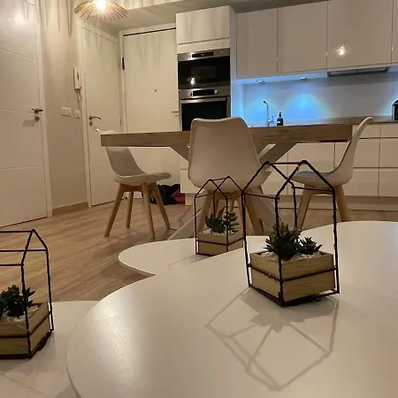 Reine Marie :top Floor Carré D'or Avec Accès Direct à La Appartement *